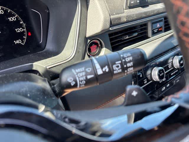 Used 2023 Honda Pilot Sport image 14