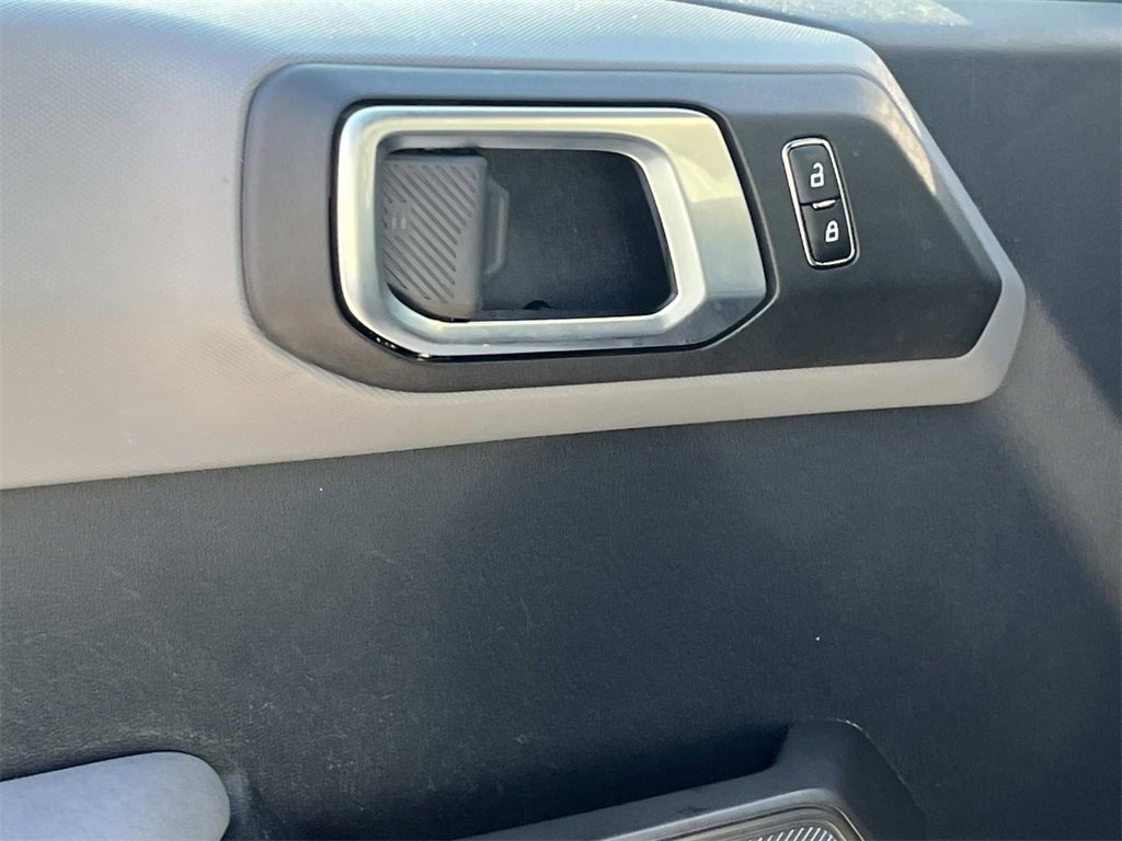 Used 2023 Ford Bronco Black Diamond image 13