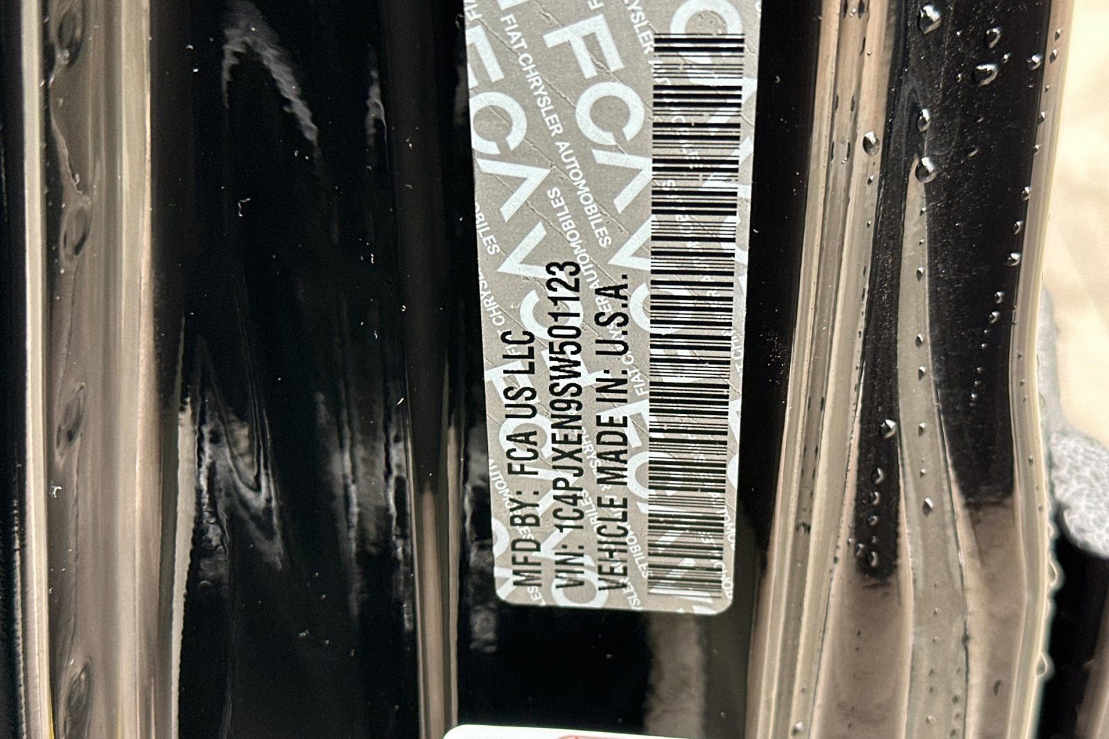 Used 2025 Jeep Wrangler Sahara image 29