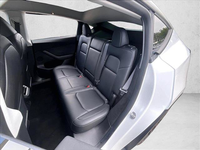 Used 2023 Tesla Model Y Long Range AWD/4WD image 23