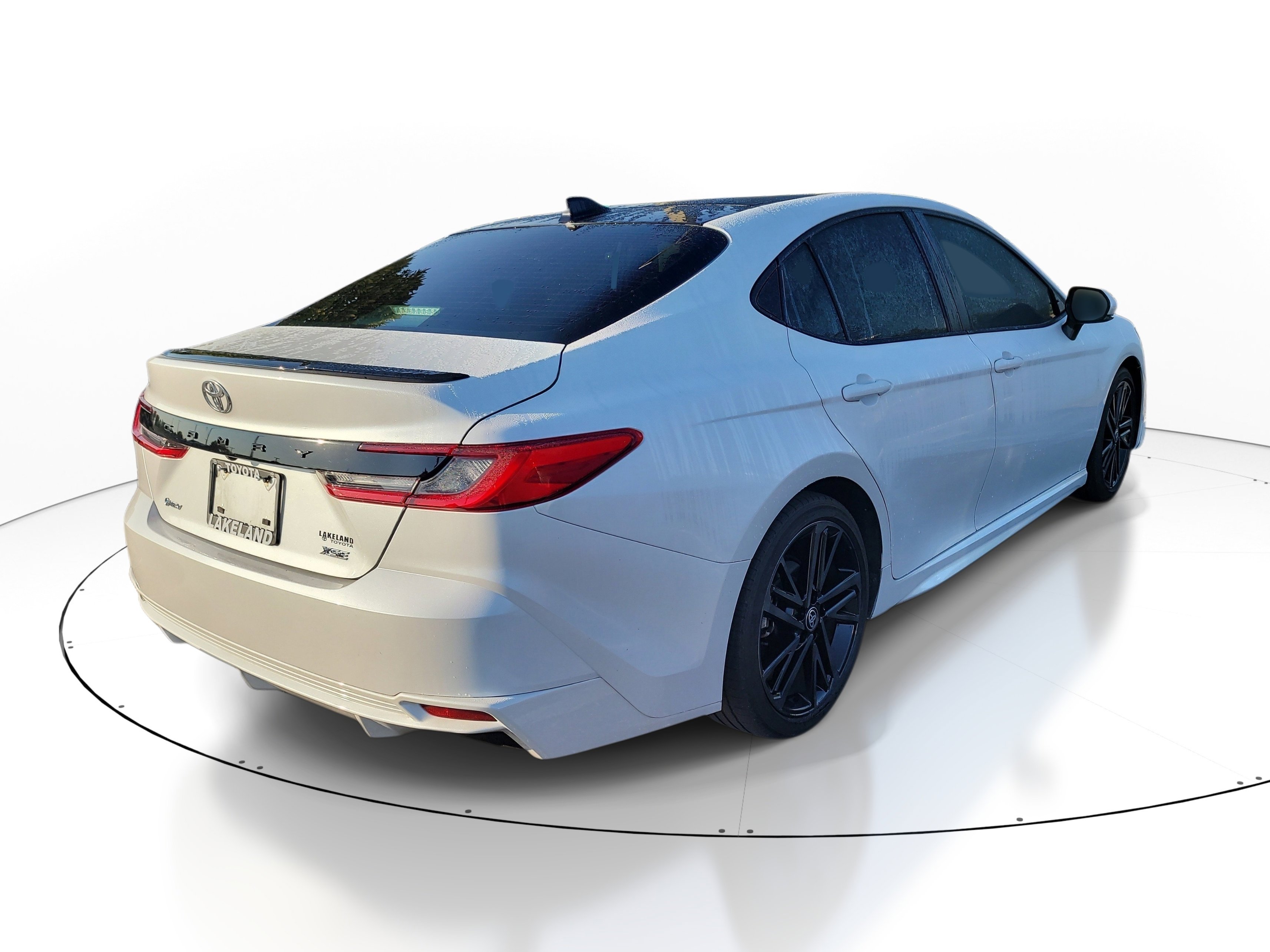 Used 2025 Toyota Camry XSE image 7