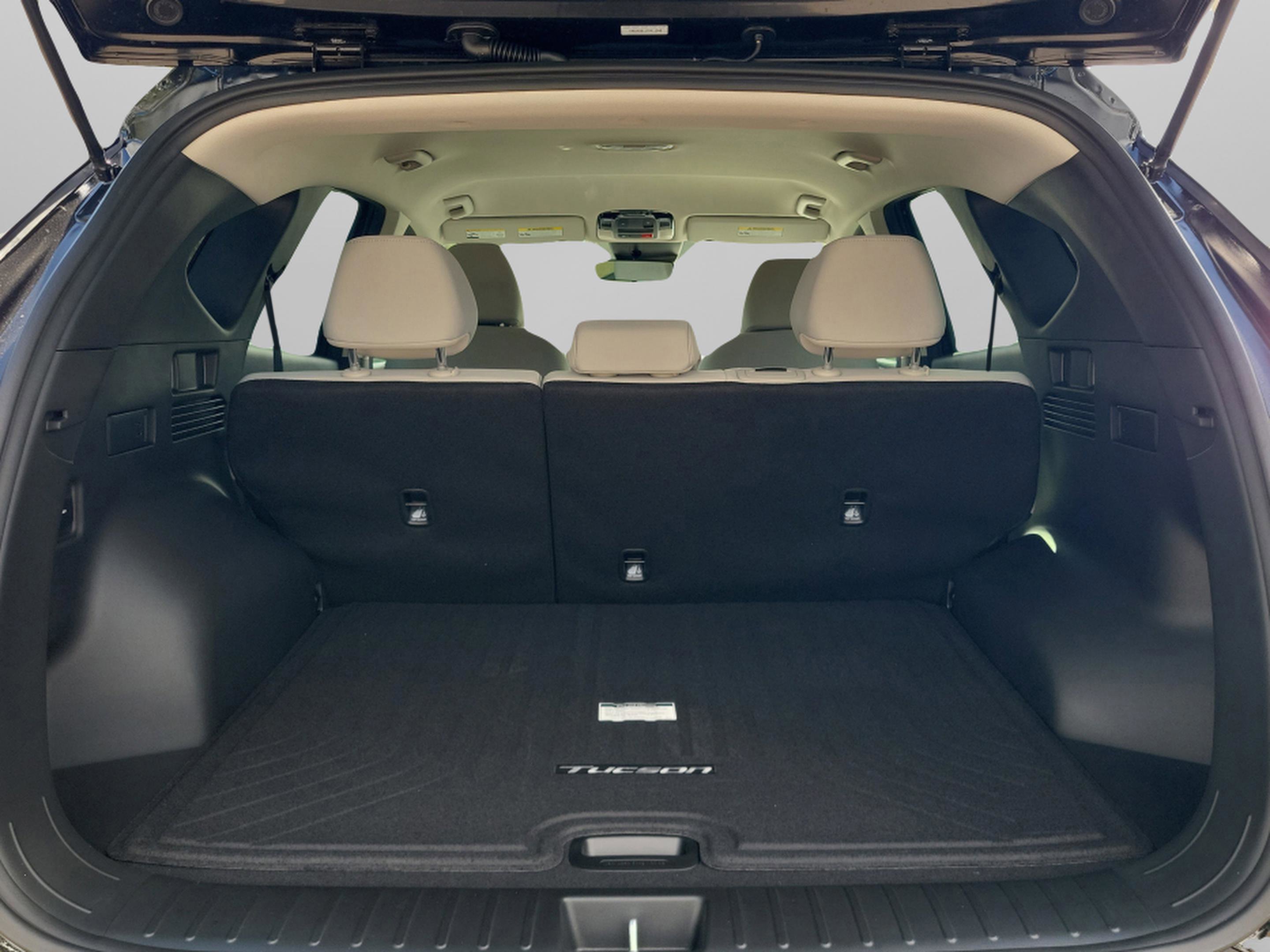 New 2026 Hyundai Tucson Blue SE image 6