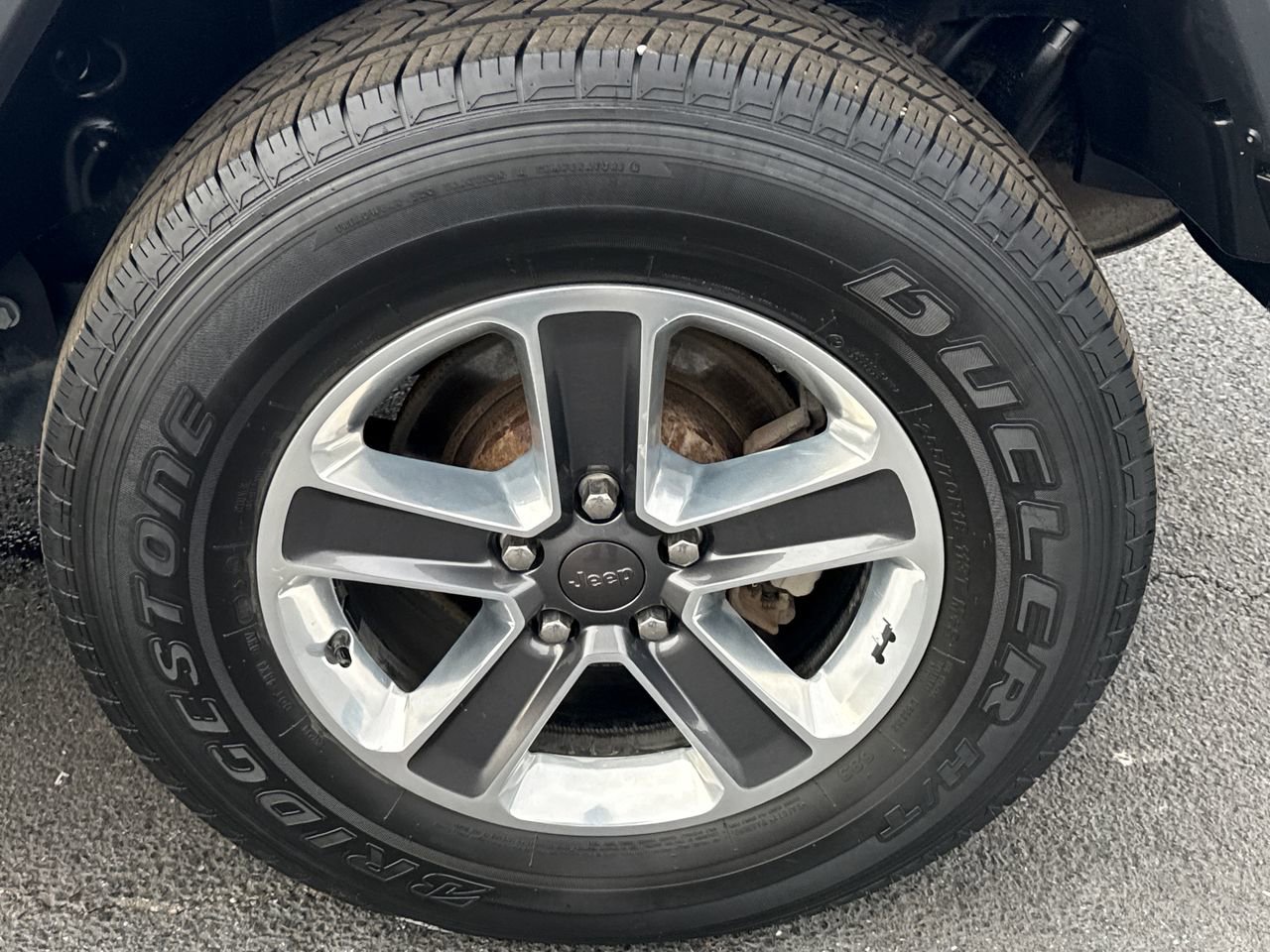 Used 2021 Jeep Wrangler Unlimited Sahara w/ Uconnect 4C Nav & Sound Group image 11