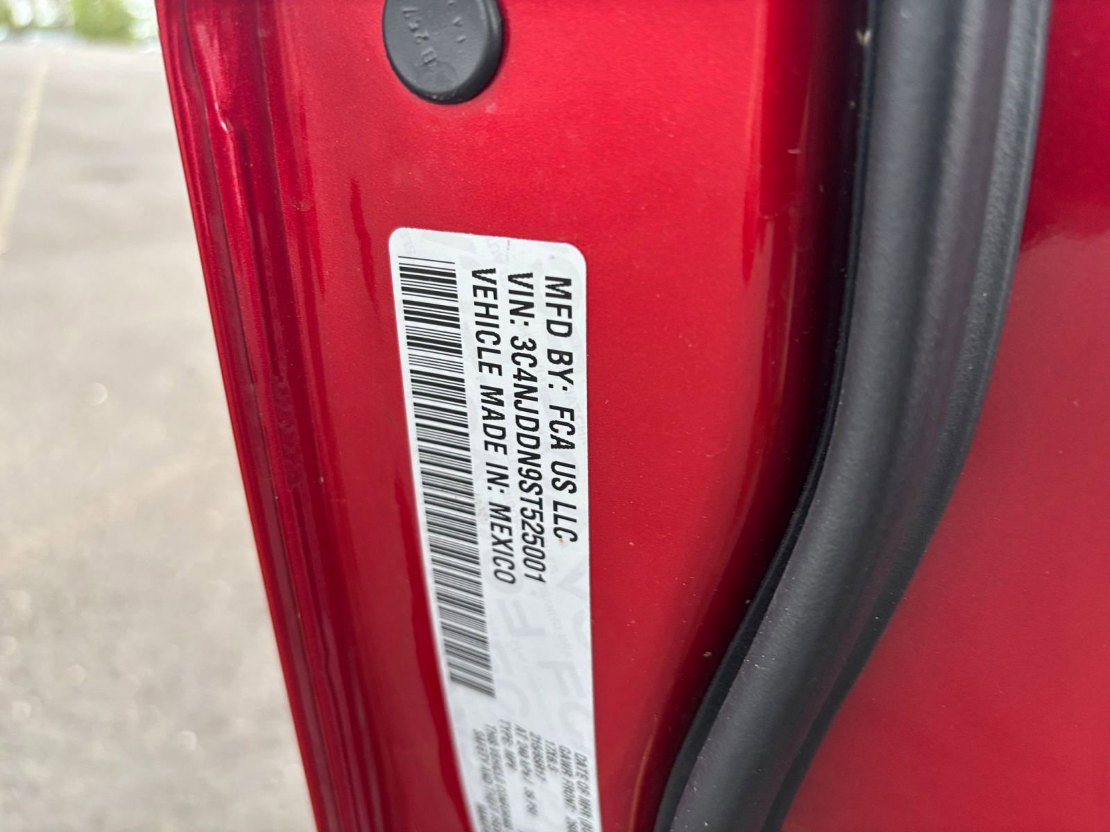 Used 2025 Jeep Compass Trailhawk image 29