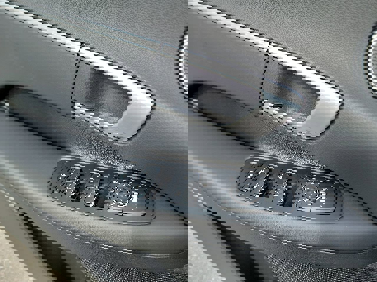 Used 2023 Hyundai Sonata Blue w/ Cargo Package image 11