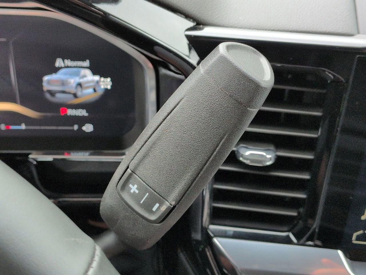 Certified 2026 GMC Sierra 1500 SLT image 15