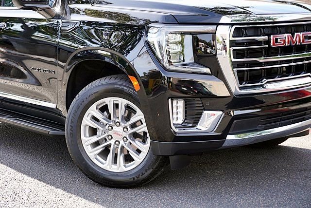 Used 2024 GMC Yukon SLT RWD image 4