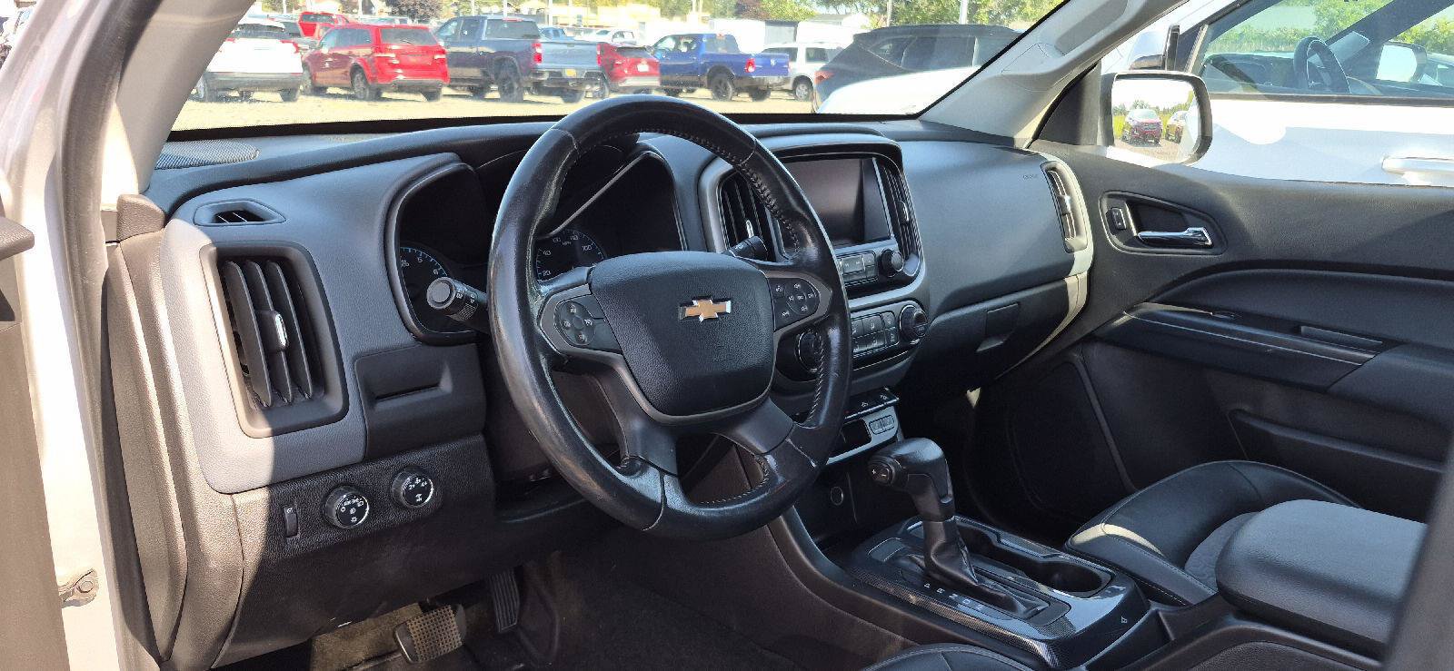 Used 2015 Chevrolet Colorado Z71 AWD/4WD image 8