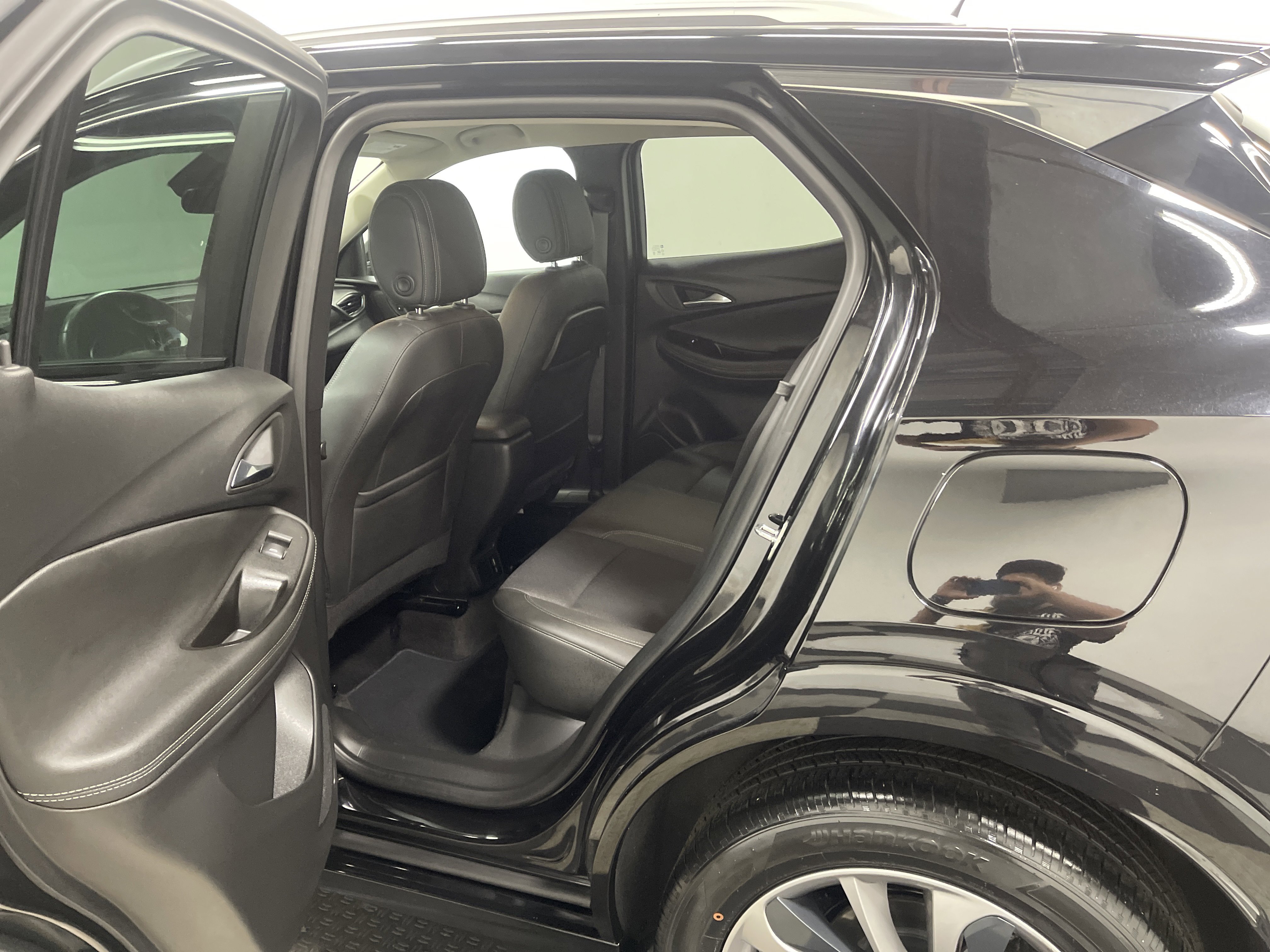 Used 2023 Buick Encore GX Select w/ Sport Touring Package image 13