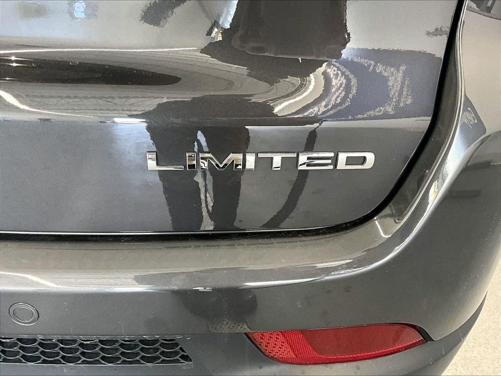 Used 2024 Jeep Compass Limited image 27