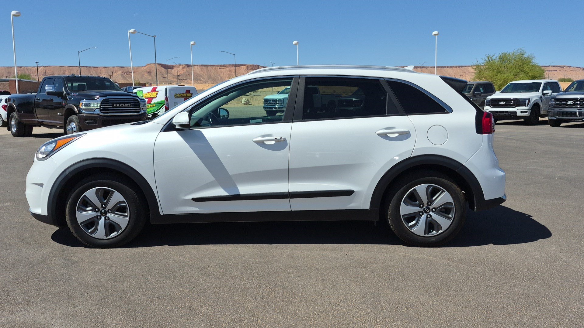 Used 2019 Kia Niro EX FWD image 6
