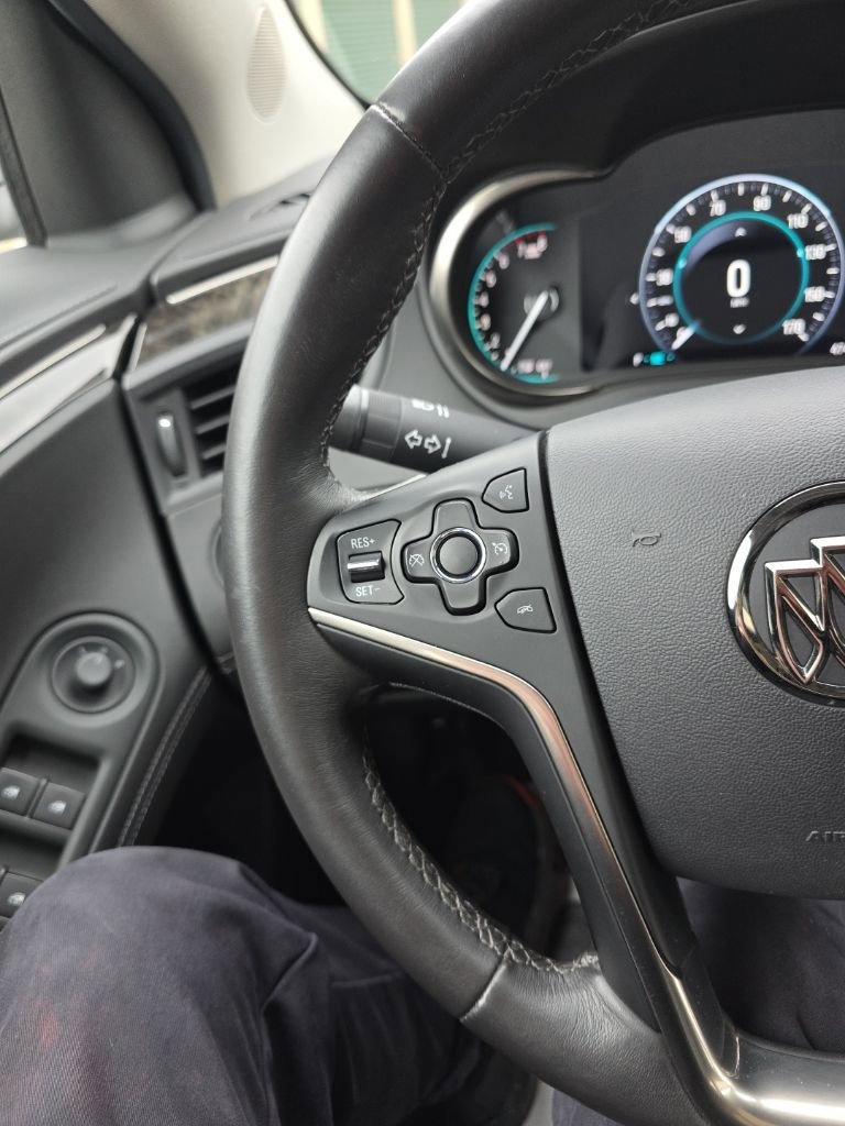 Used 2015 Buick LaCrosse Leather image 25