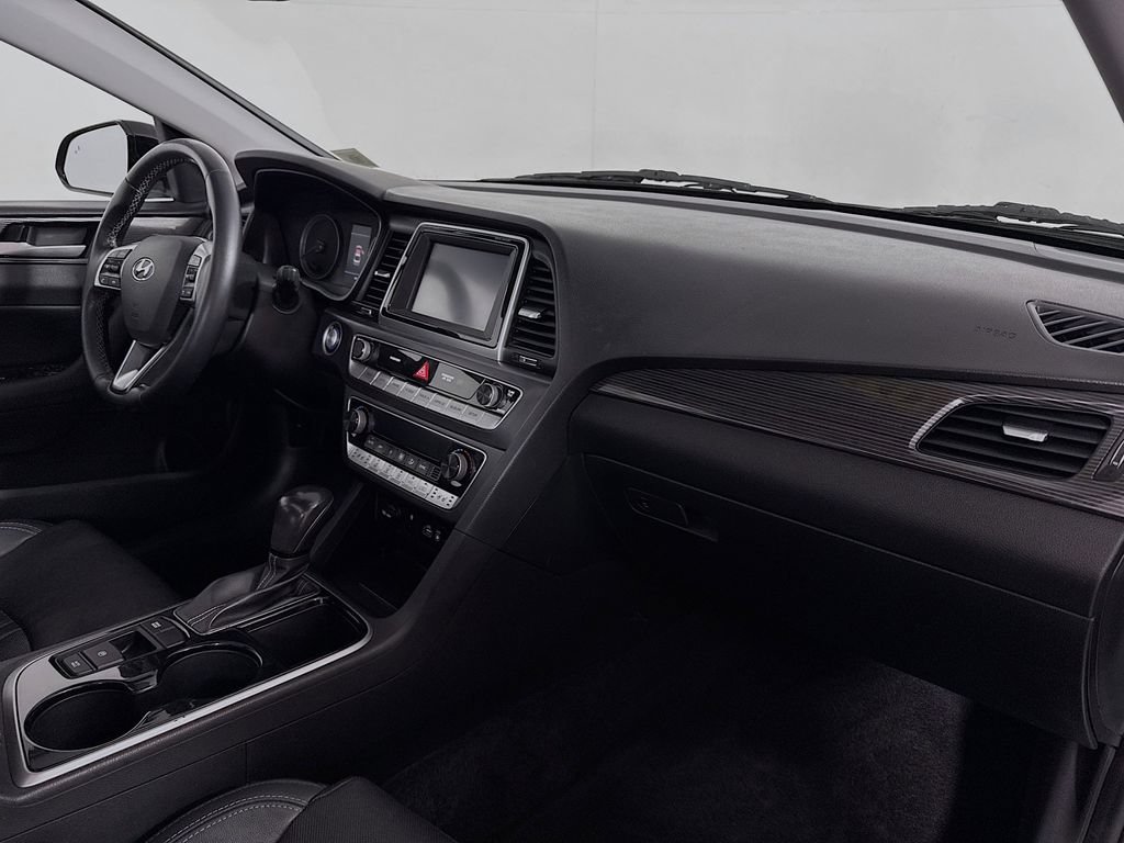 Used 2019 Hyundai Sonata Limited FWD image 29