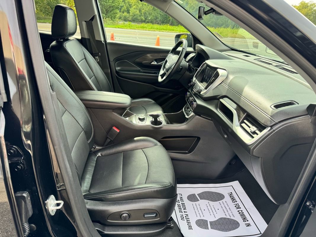 Used 2023 GMC Terrain SLT image 31