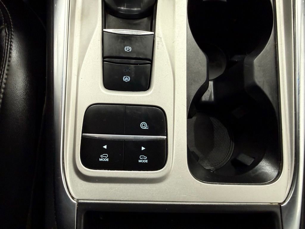 Used 2022 Ford Explorer XLT w/ Equipment Group 202A image 41