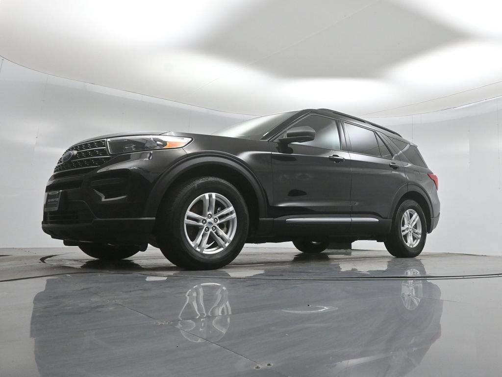 Certified 2023 Ford Explorer XLT RWD image 45