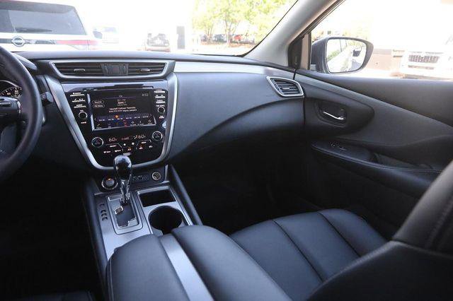 Used 2024 Nissan Murano SV FWD image 25