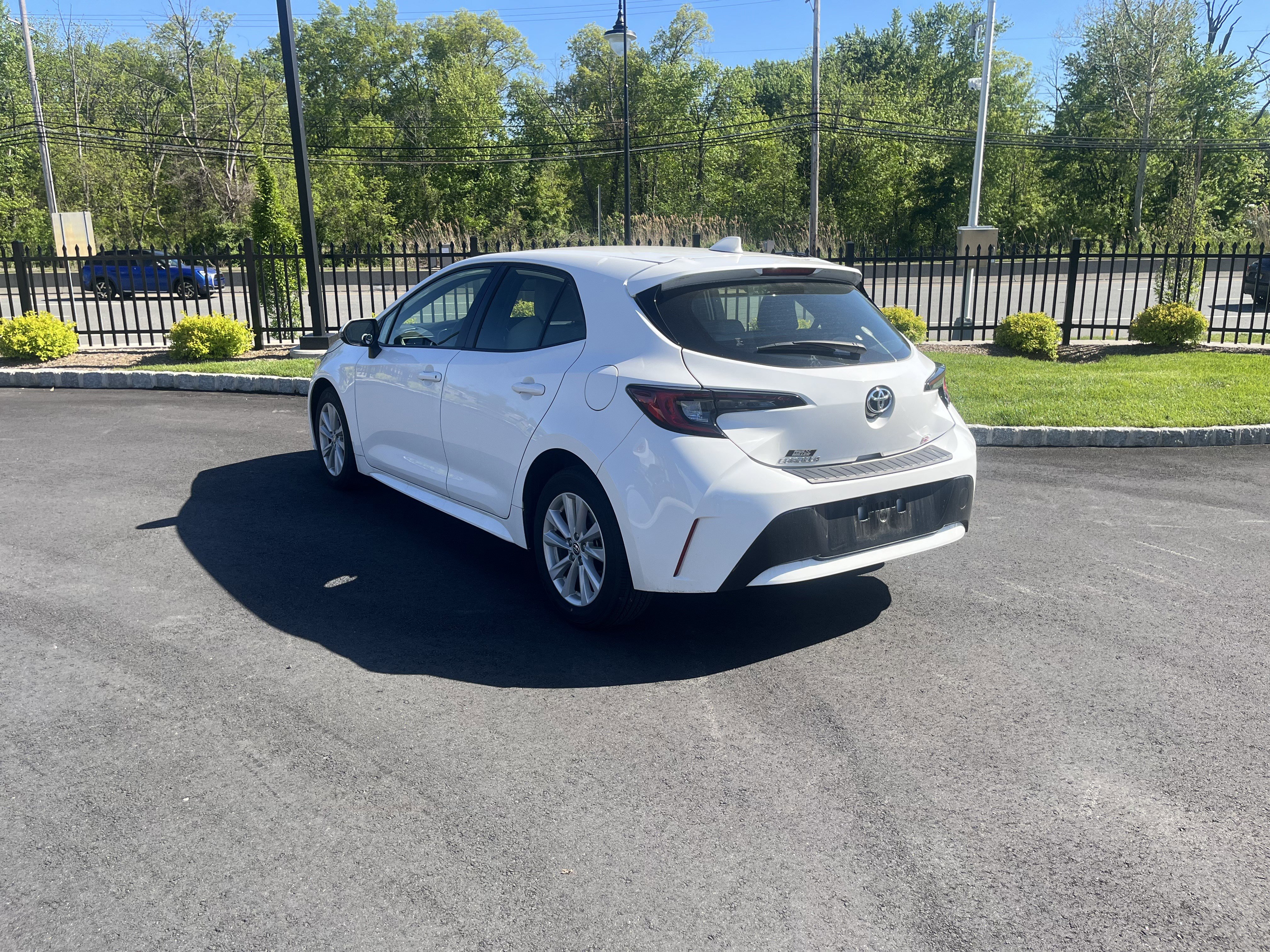 Used 2023 Toyota Corolla SE FWD image 4
