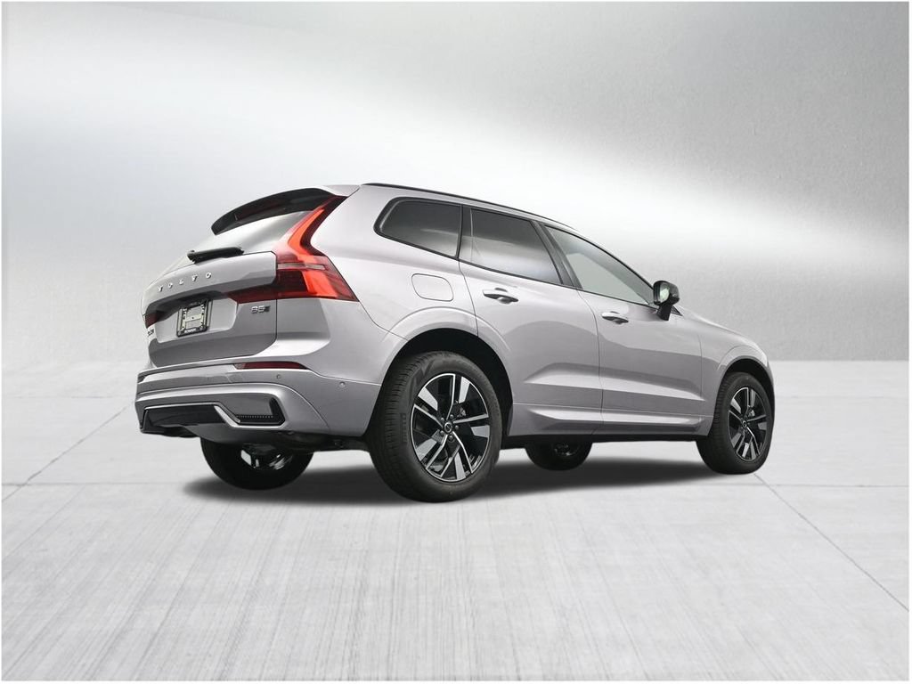 New 2026 Volvo XC60 B5 Plus AWD/4WD image 25