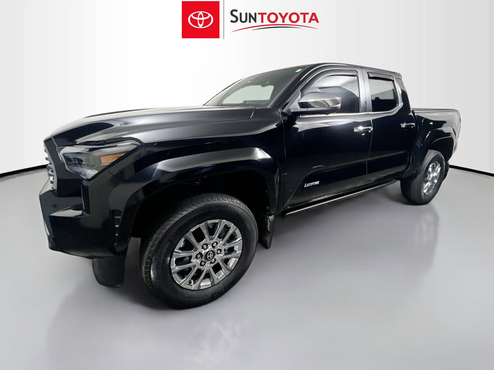 Used 2024 Toyota Tacoma Limited w/ Limited Package (LT) image 9