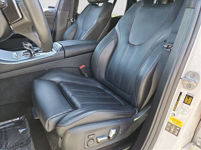 Used 2019 BMW X5 xDrive40i w/ M Sport Package AWD/4WD image 17