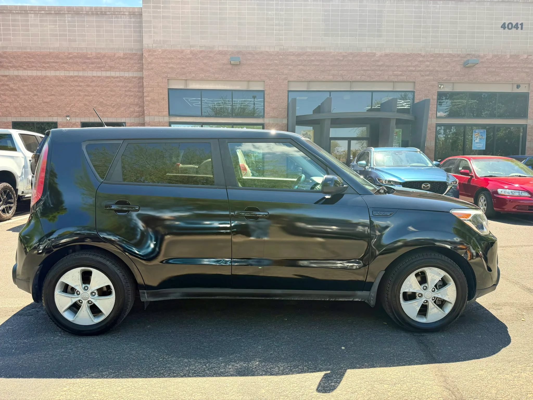 Used 2016 Kia Soul FWD image 4