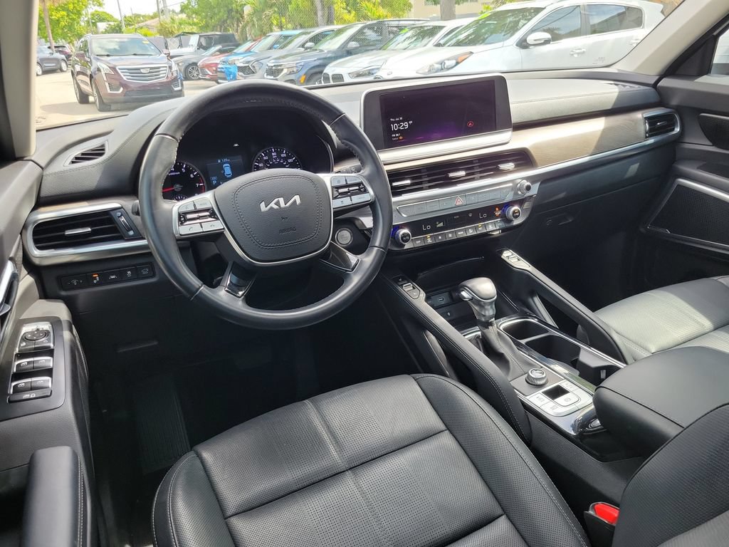 Certified 2022 Kia Telluride EX w/ EX Premium Package FWD image 12