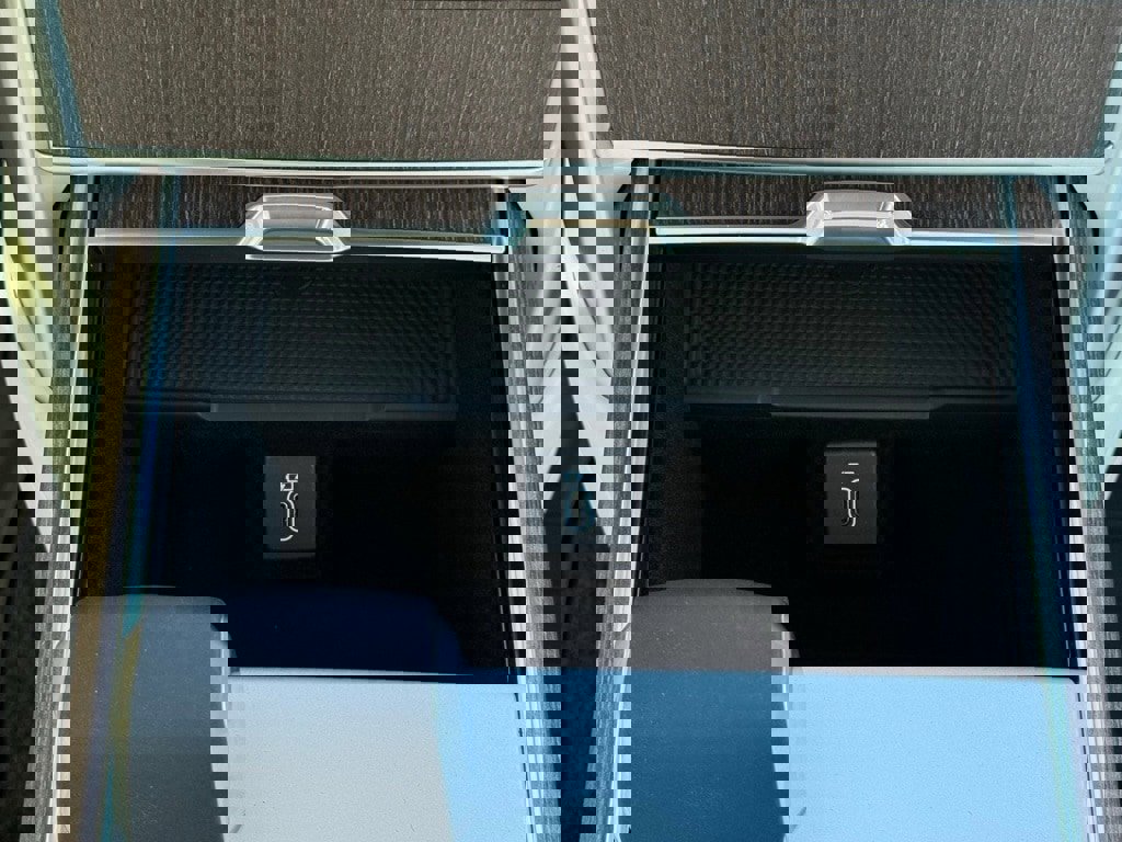 New 2026 Land Rover Range Rover SE image 23