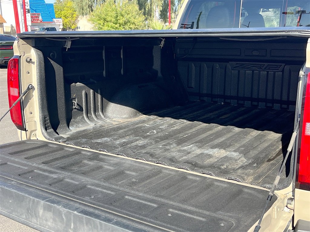 Used 2022 Chevrolet Colorado ZR2 w/ ZR2 Dusk Special Edition image 26