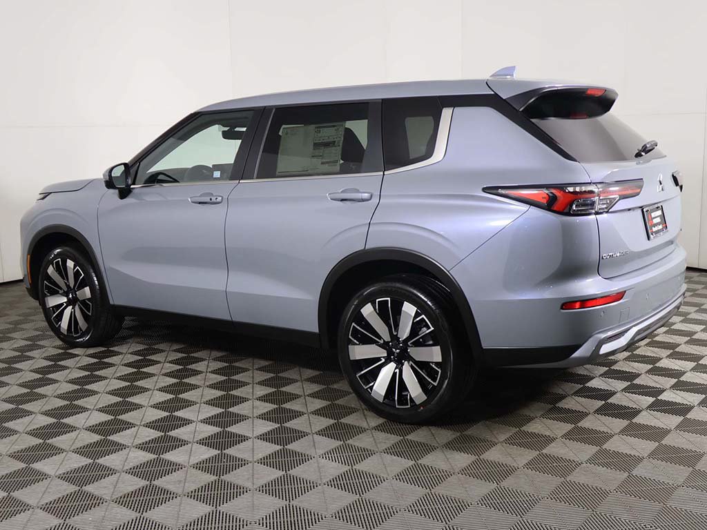 New 2026 Mitsubishi Outlander SE FWD image 15