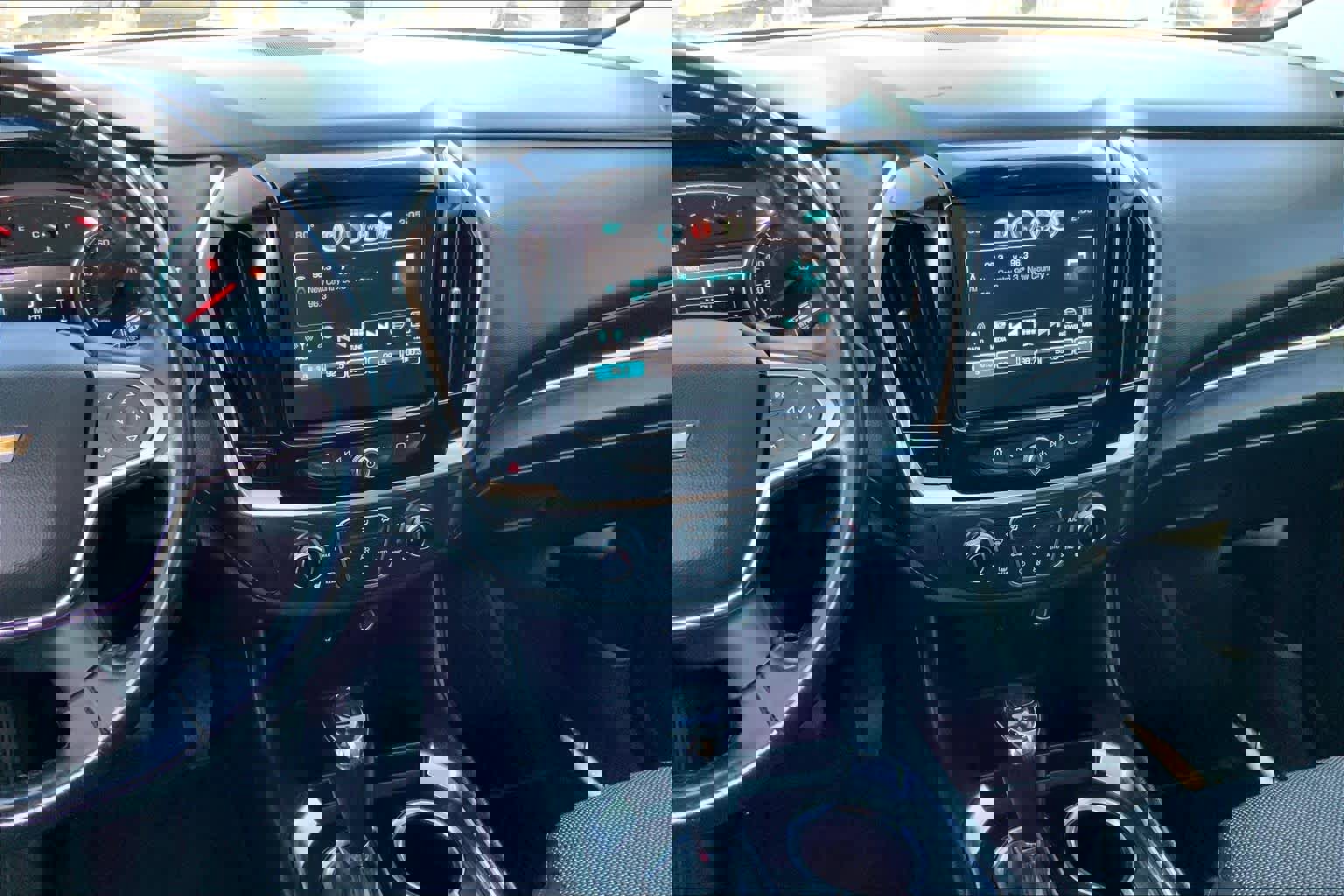 Used 2019 Chevrolet Traverse LT image 7