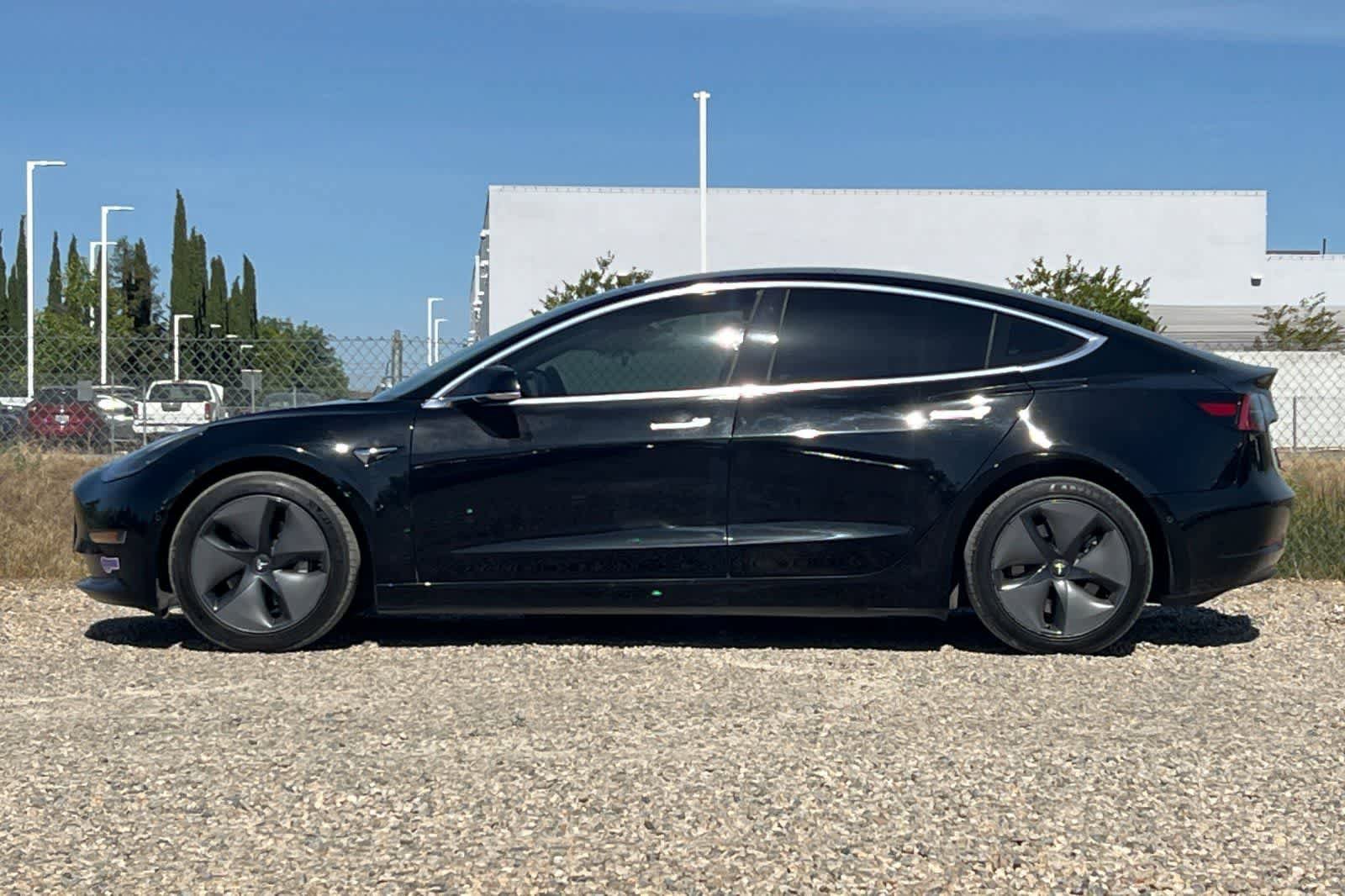Used 2018 Tesla Model 3 Long Range RWD image 6