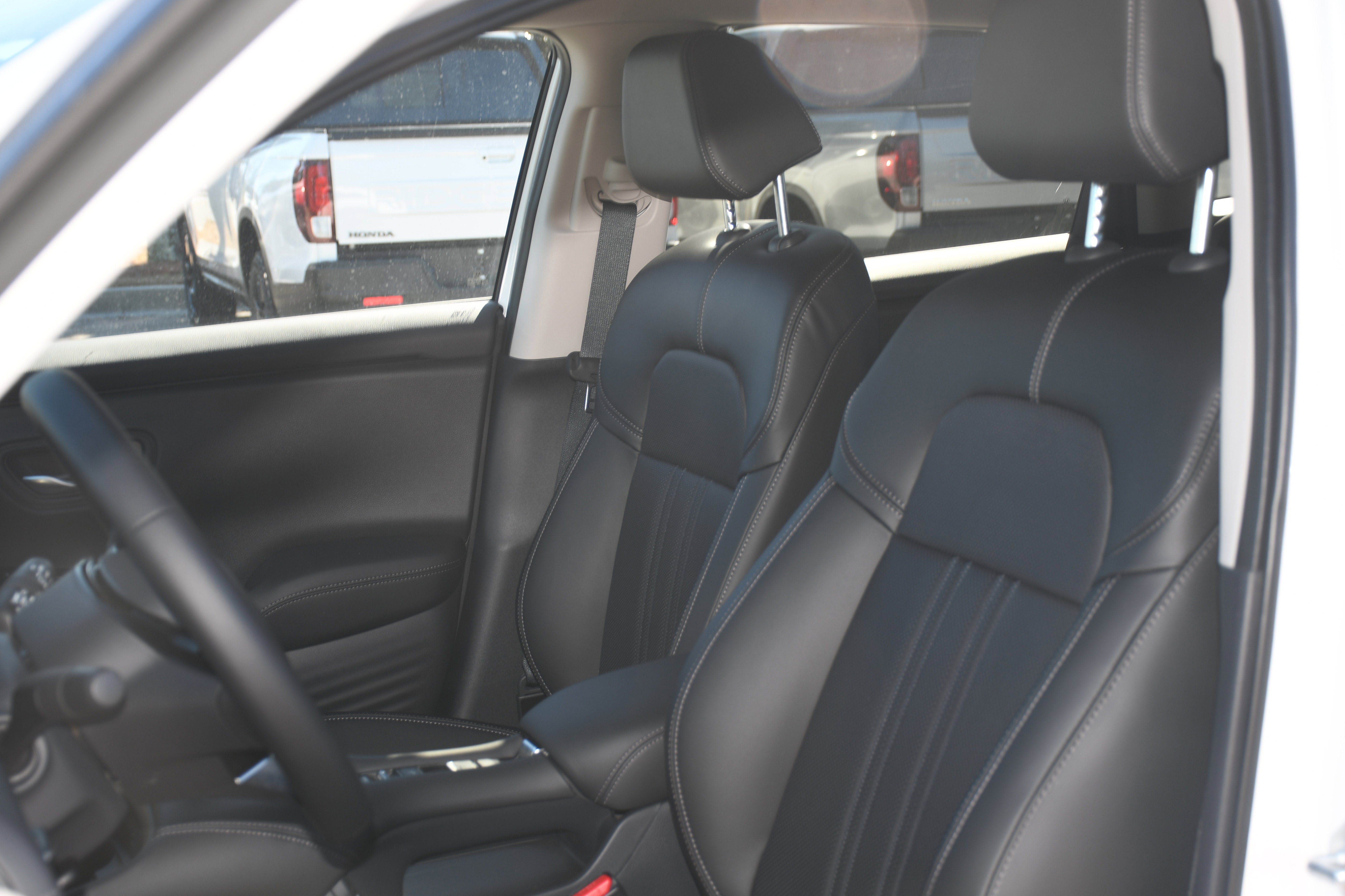 New 2026 Honda HR-V EX-L image 7