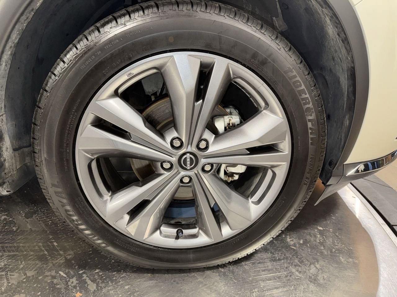 Used 2023 Nissan Murano Platinum w/ Cargo Package image 14