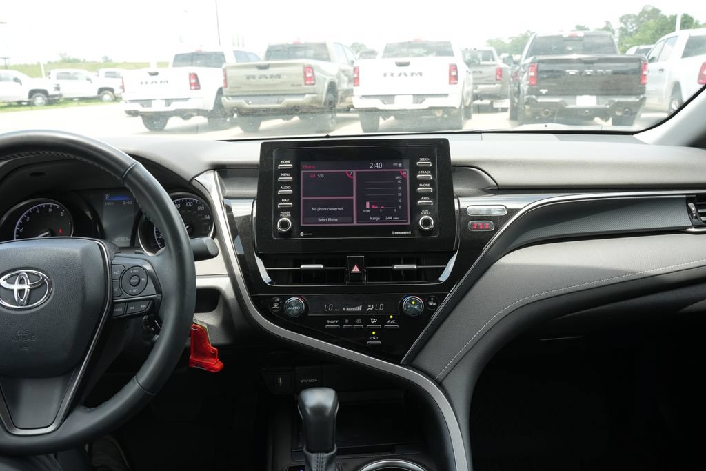 Used 2023 Toyota Camry SE FWD image 11