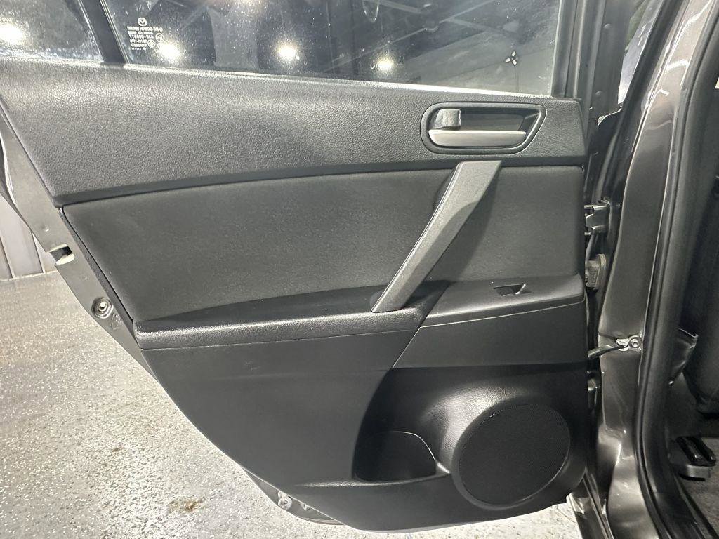 Used 2010 MAZDA MAZDA3 i Touring FWD image 20