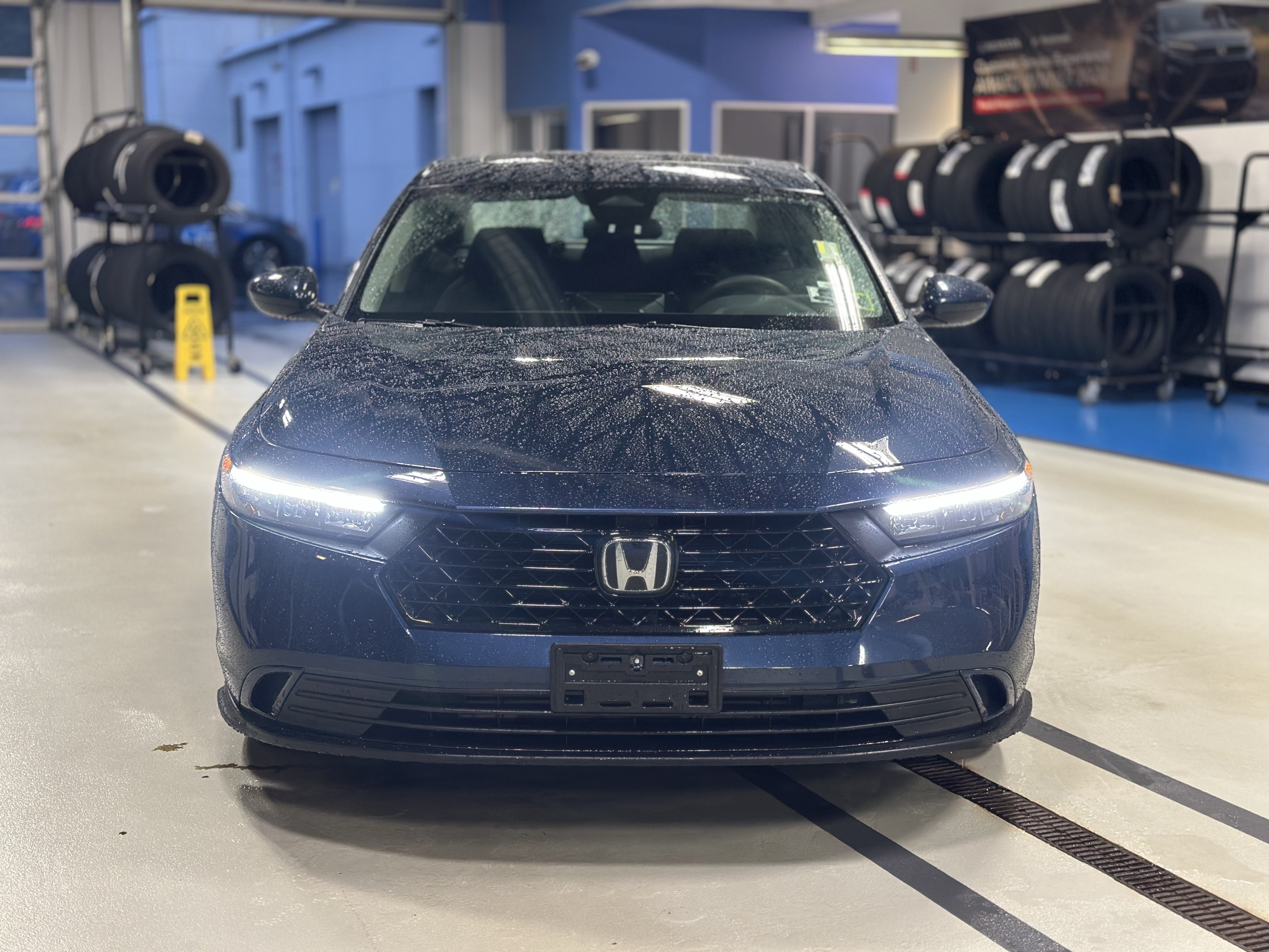 Used 2024 Honda Accord EX image 2