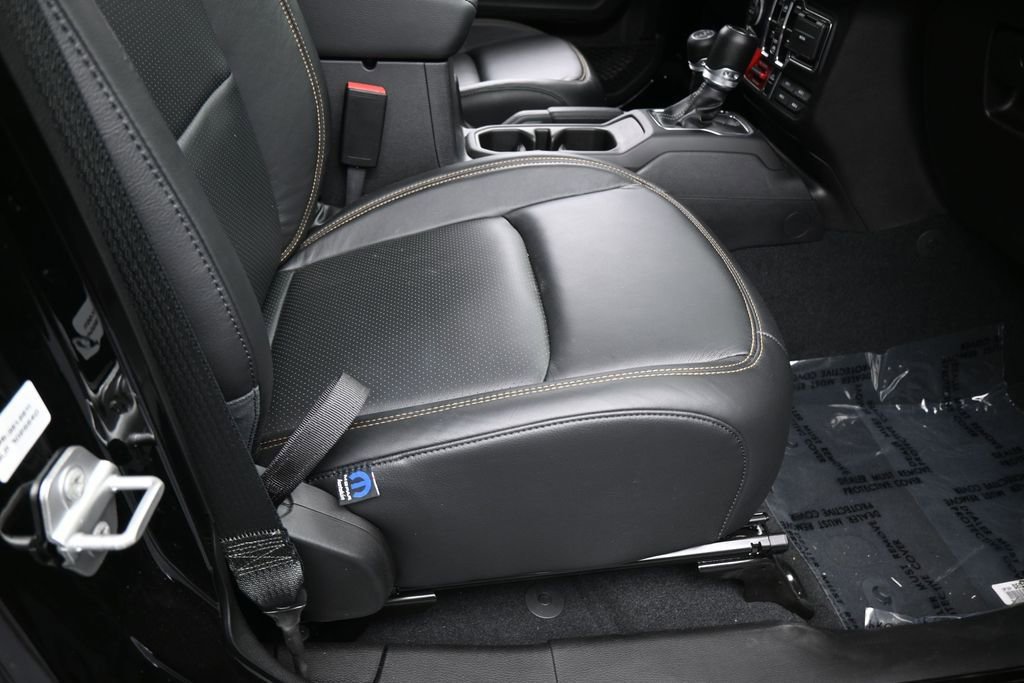 Used 2024 Jeep Gladiator Sport AWD/4WD image 39