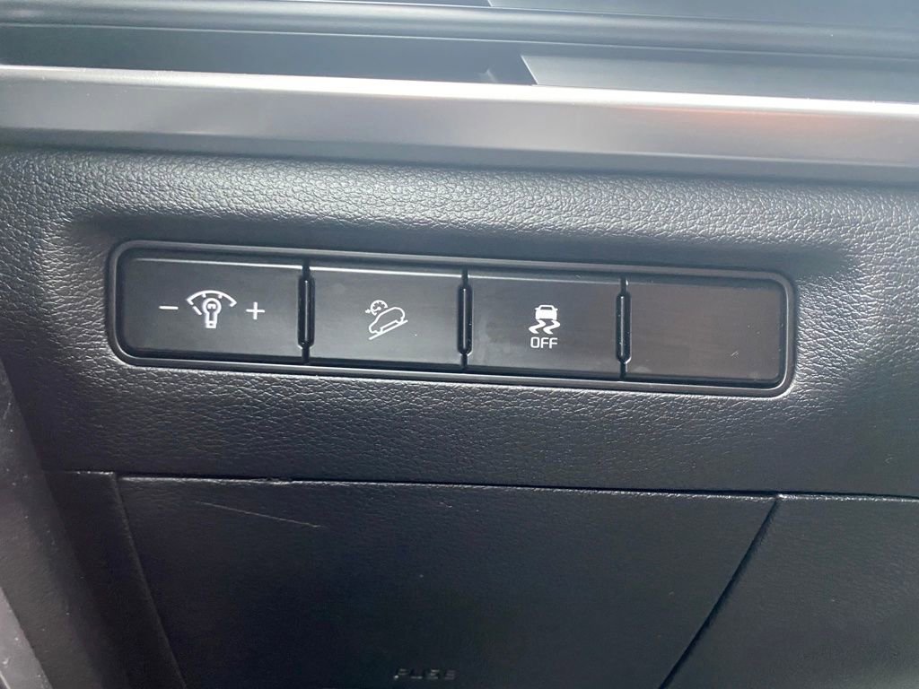 Used 2024 Kia Telluride LX image 14