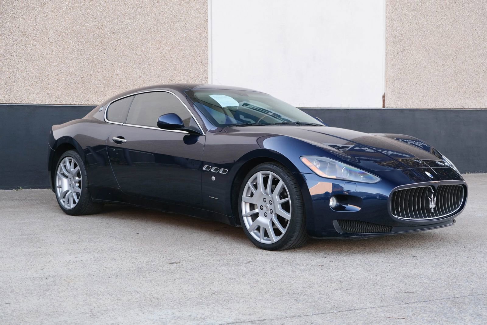 Used 2010 Maserati GranTurismo Coupe RWD image 4