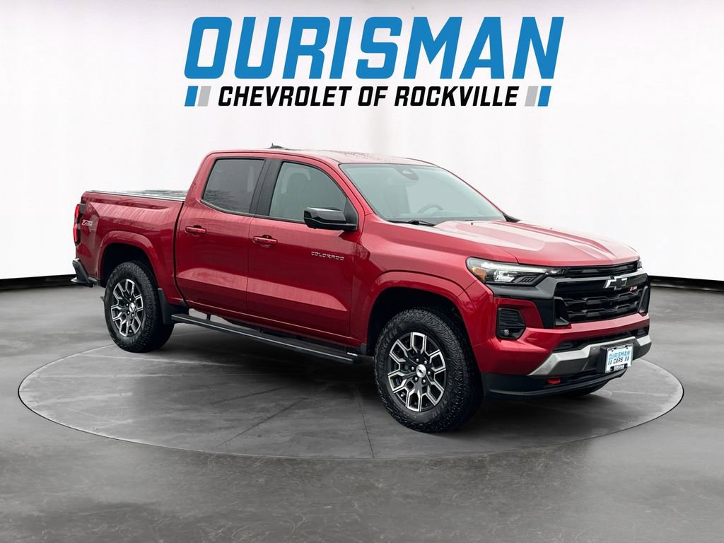 Used 2024 Chevrolet Colorado Z71 w/ Z71 Convenience Package 2 image 1