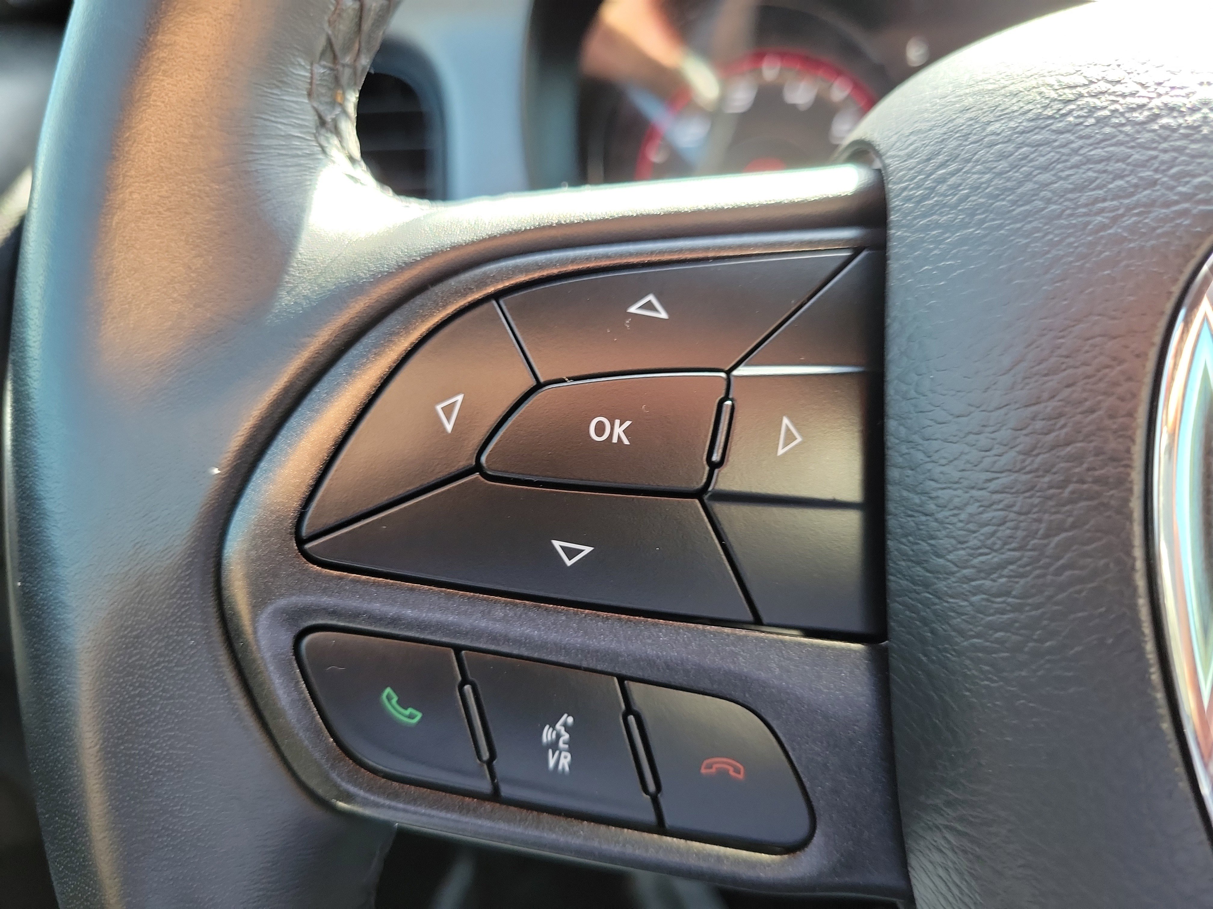 Used 2023 Dodge Charger SXT w/ Blacktop Package image 17