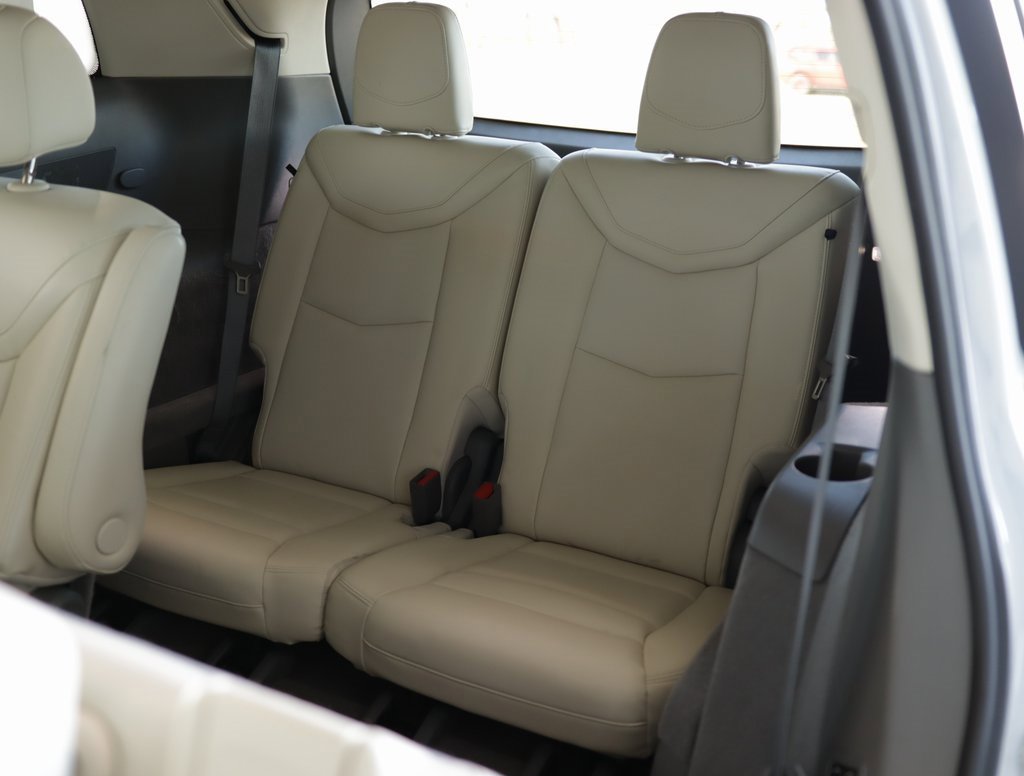Used 2025 Cadillac XT6 Premium Luxury image 29