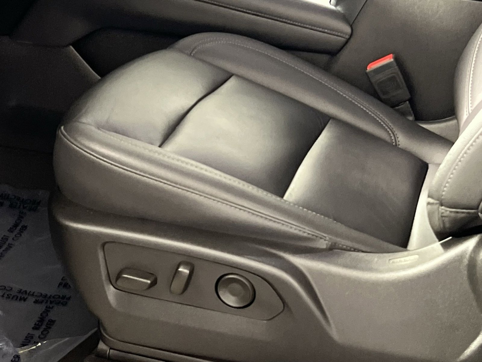 Used 2025 Chevrolet Tahoe LT image 14