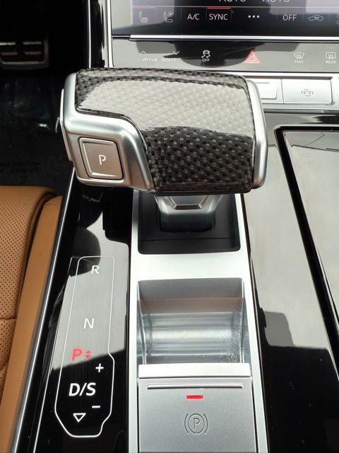 Used 2025 Audi S8 image 24