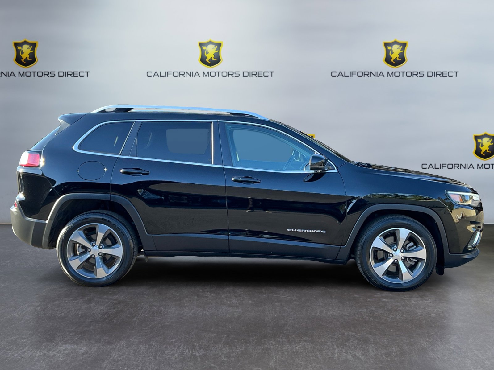 Used 2019 Jeep Cherokee Limited image 4