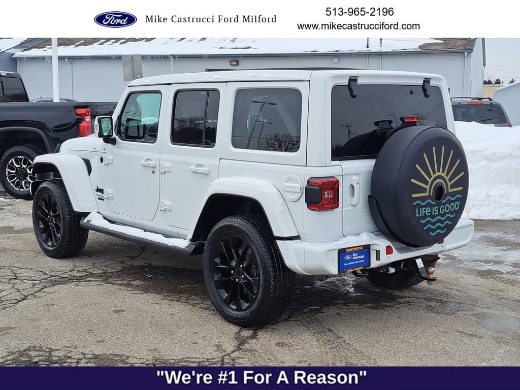 Used 2022 Jeep Wrangler Unlimited Sahara image 3