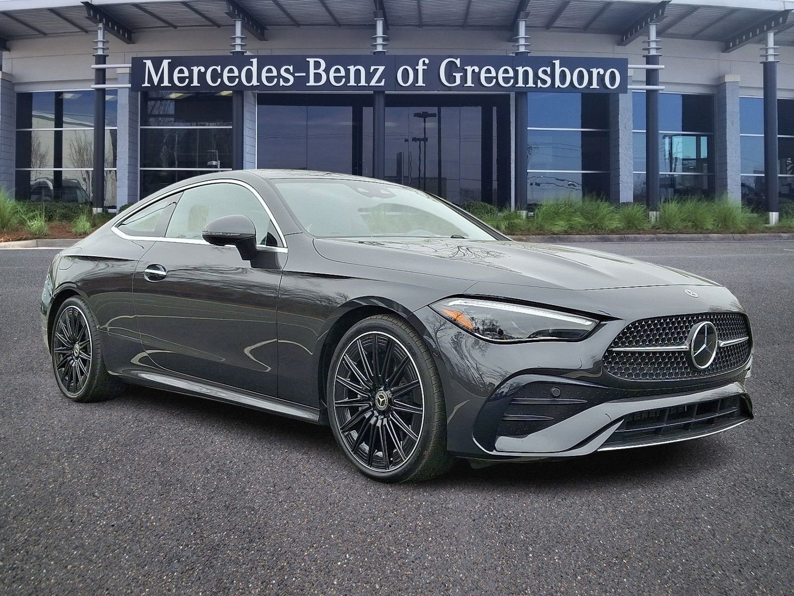 Used 2024 Mercedes-Benz CLE 300 4MATIC Coupe image 3