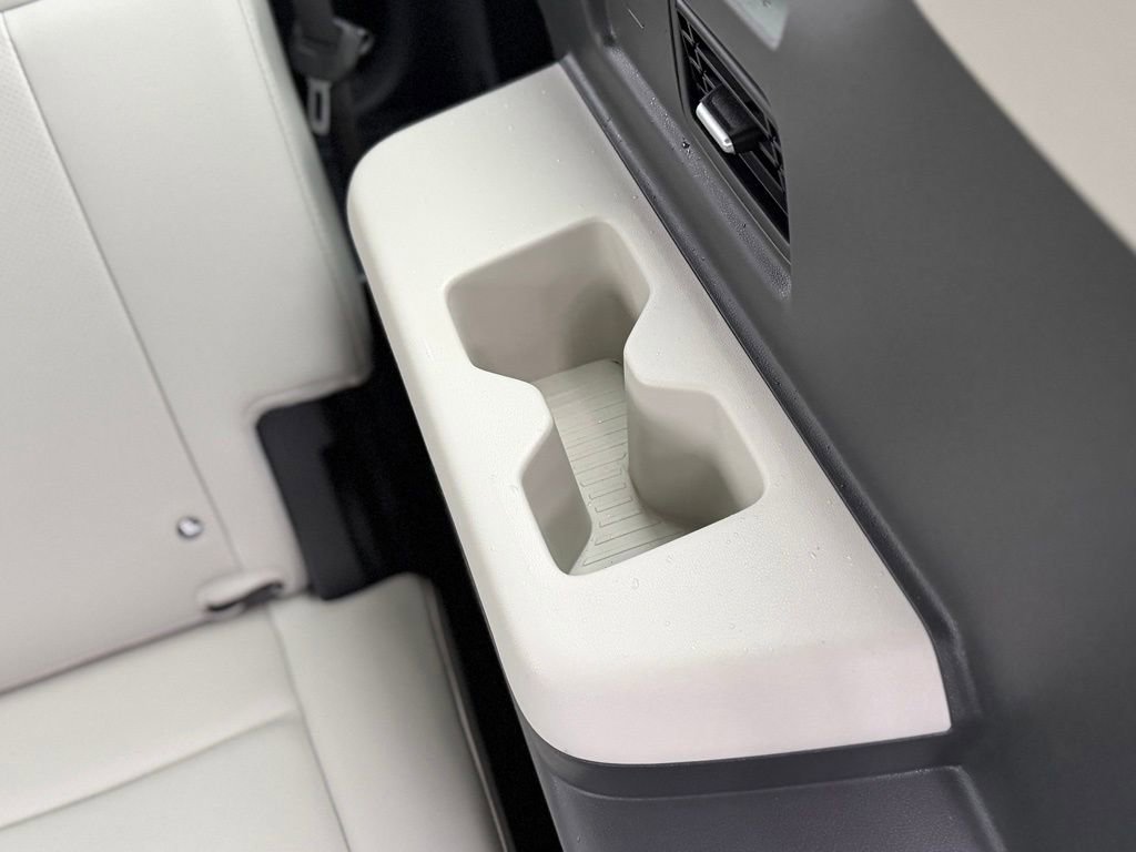 Used 2025 Hyundai Santa Fe SEL image 7