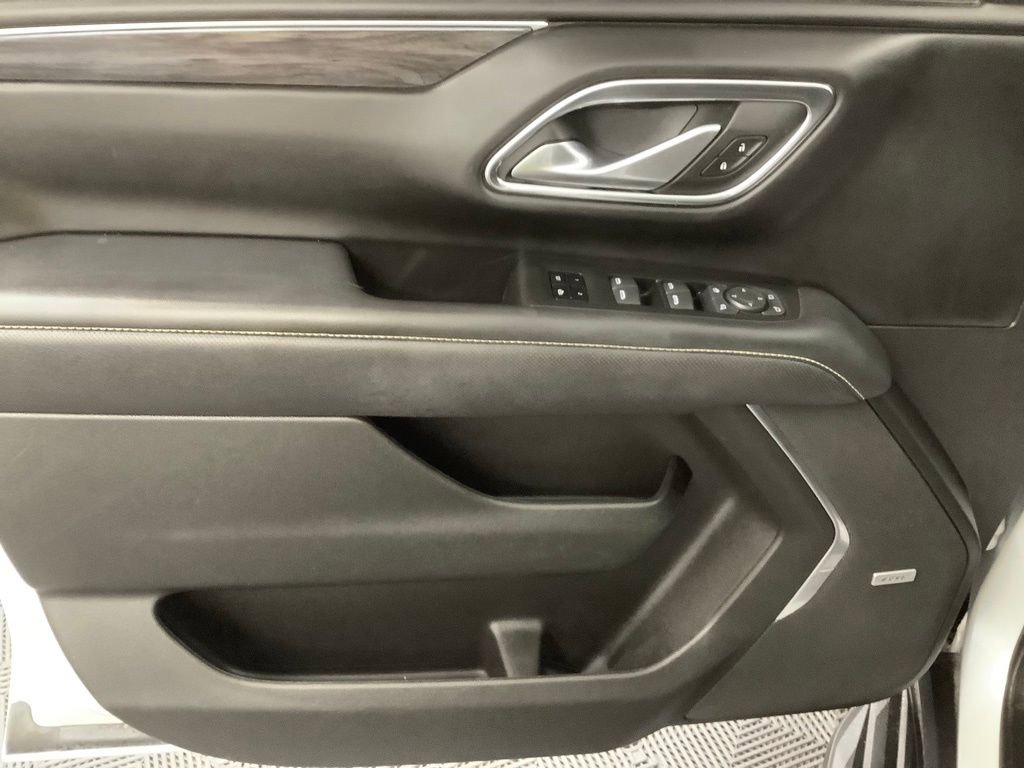 Used 2022 GMC Yukon XL SLT w/ SLT Premium Package AWD/4WD image 10